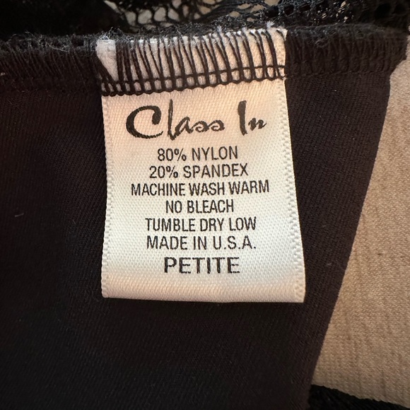 Class In Black Lace Leotard - Picture 4 of 5